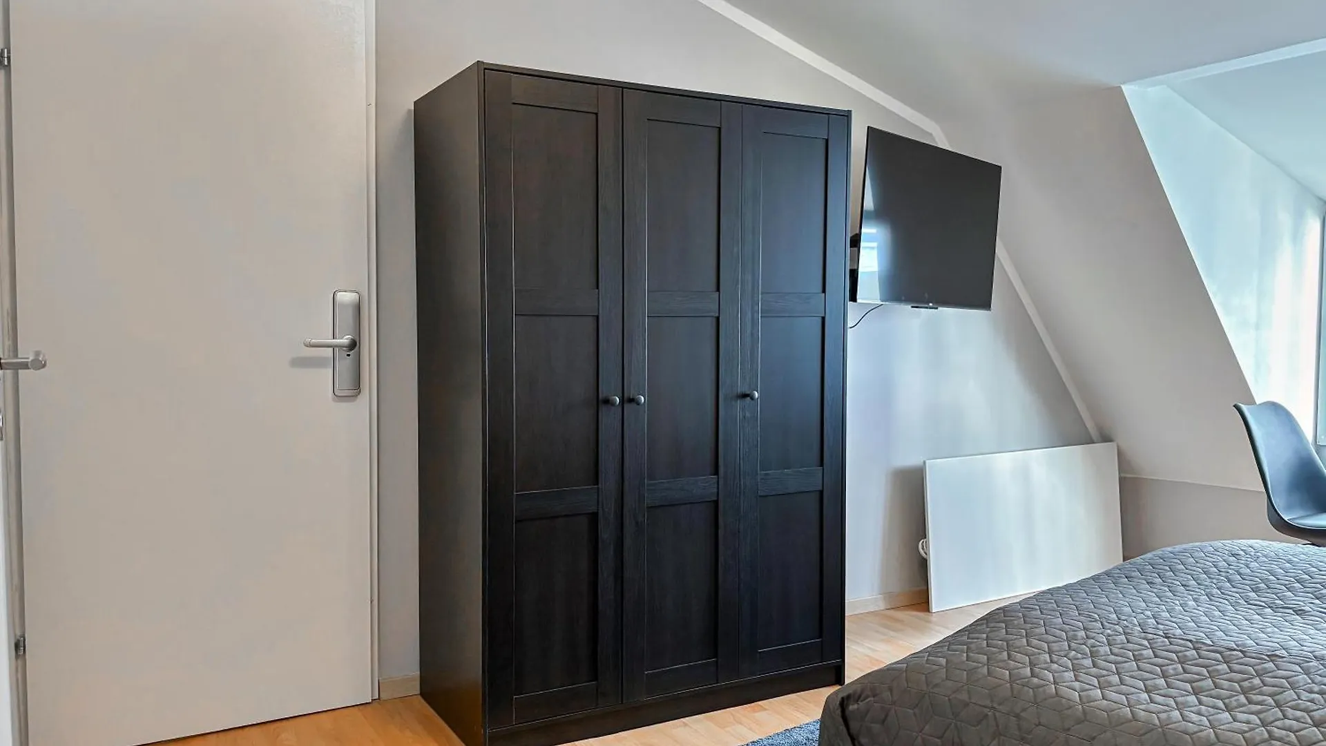 Modern Living I 2 Min To Metro I Wifi Apartment